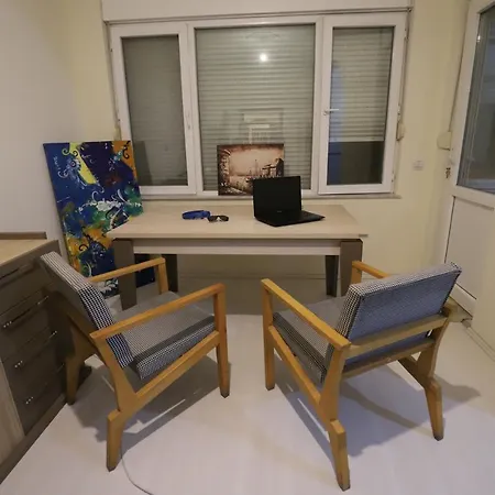 Gagarin Pub & Hotel *